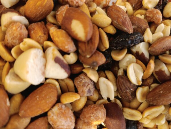 MIXTURA DE MANI CON PASAS, NUECES Y ALMENDRAS X 250 gr